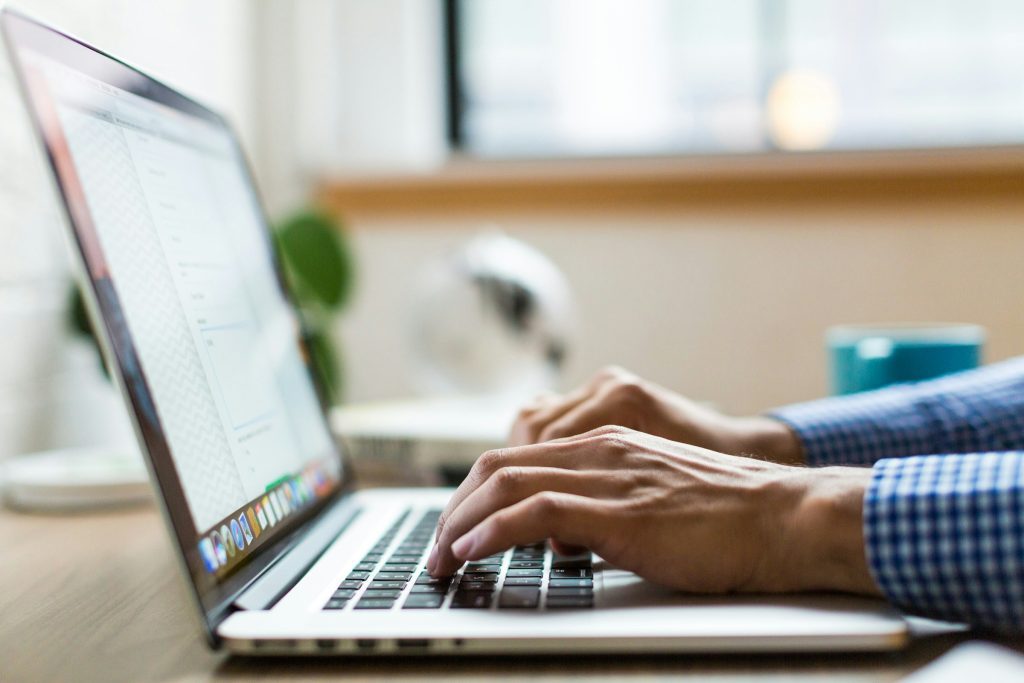 How AI is Being Used to Streamline Customer Experience for Online Businesses
