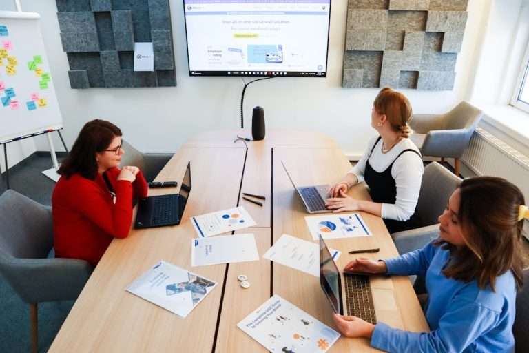 Big Data Experts: When to Hire Consultants vs Build an Internal Team