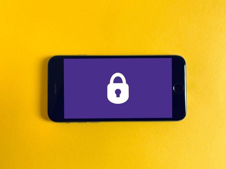 iPhone vs Android: Which Operating System Offers Better Security and Privacy?